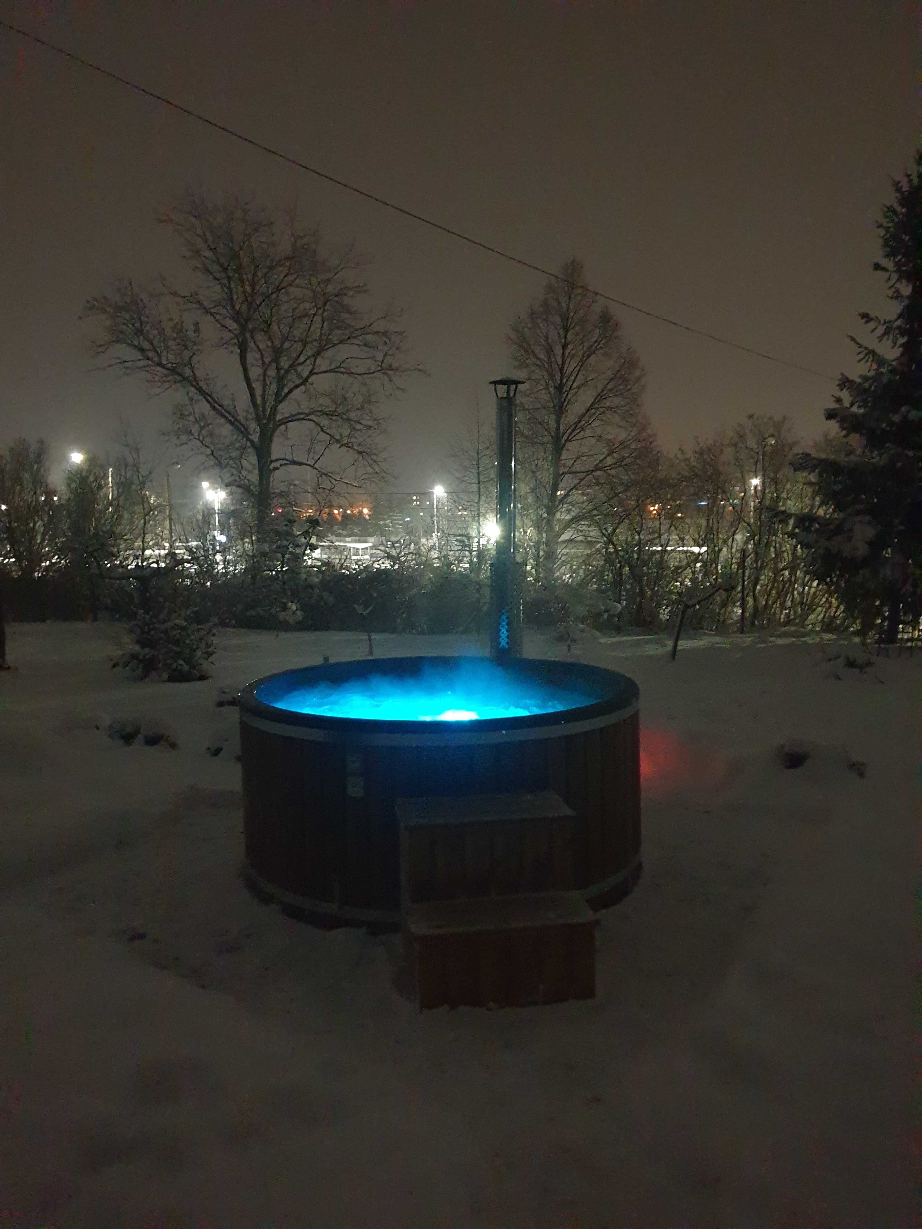 Balia Ogrodowa Gorąca Beczka Bania Kąpielowa Wodna Hot Tub Jacuzzi Led