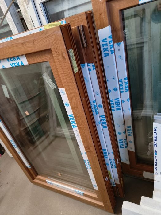 Okna z roletami elektrycznymi