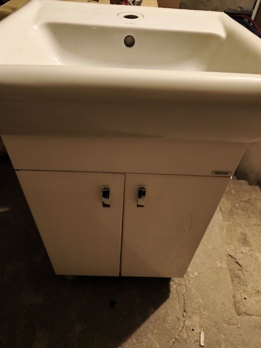 Umywalka Cersanit z szafka