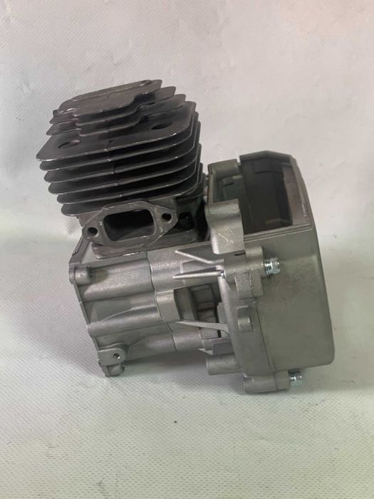 Поршнева в зборі для бензокос