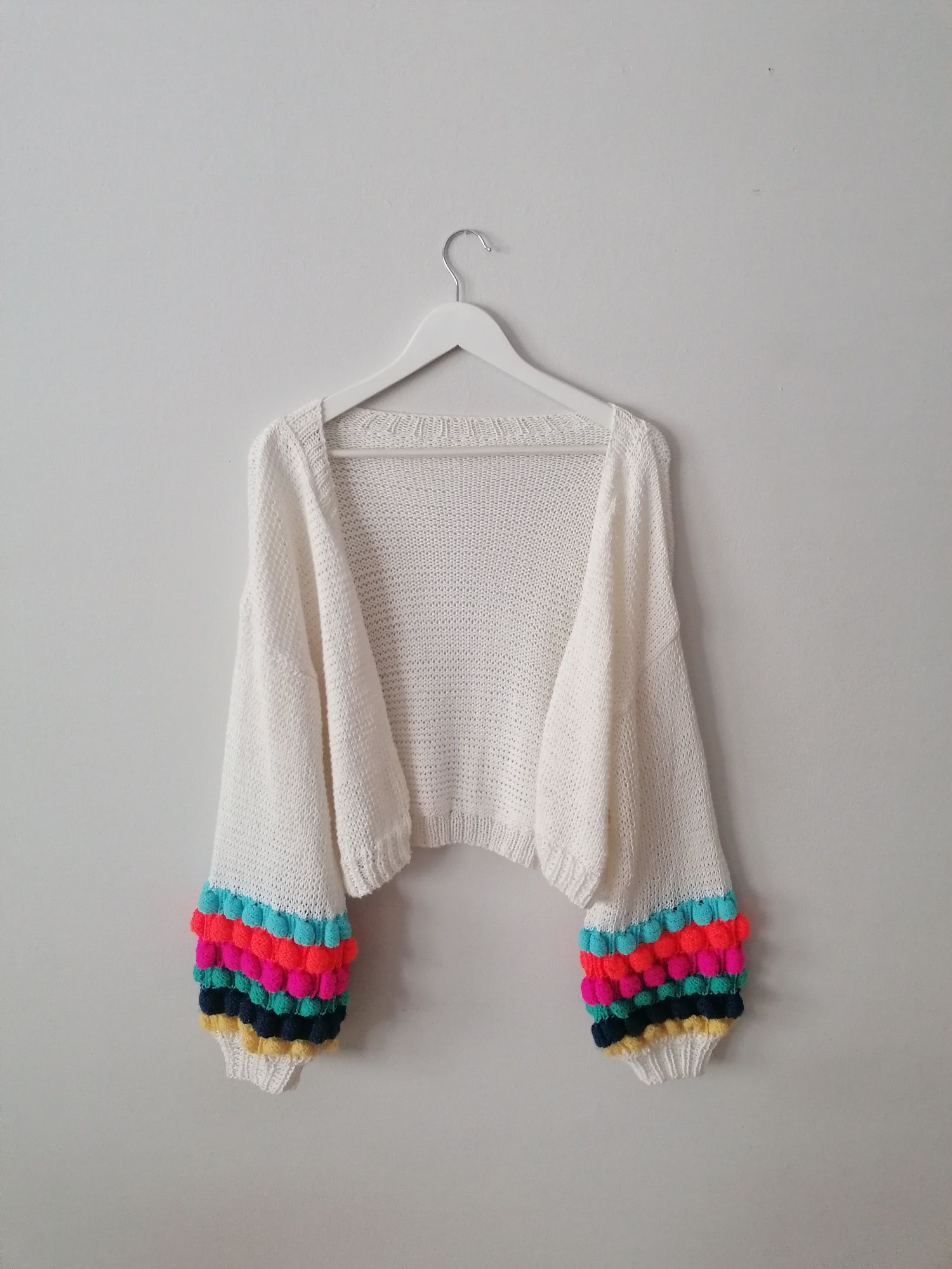 Ręcznie robiony na drutach sweter bawełna kolorowe rękawy M L bolerko