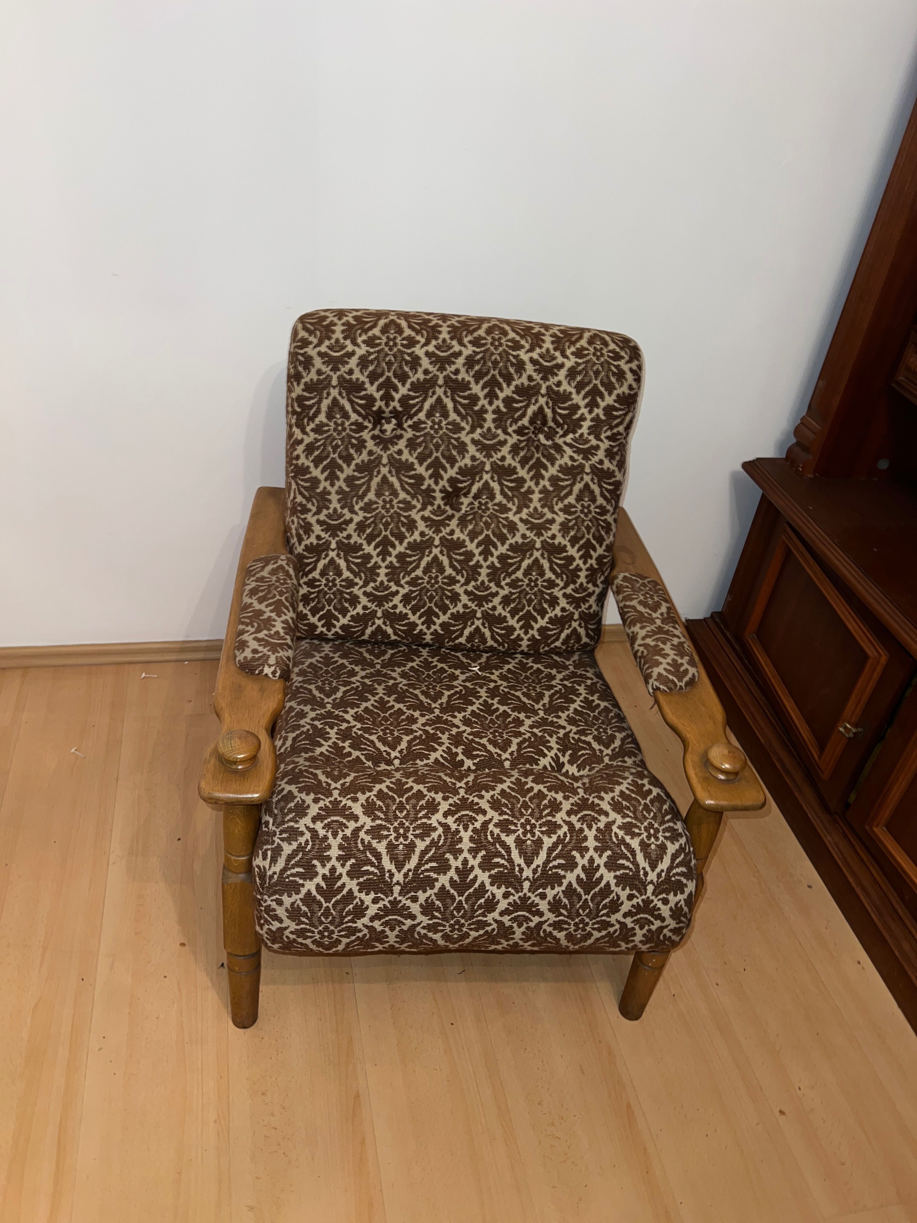 Sofa i dwa fotele