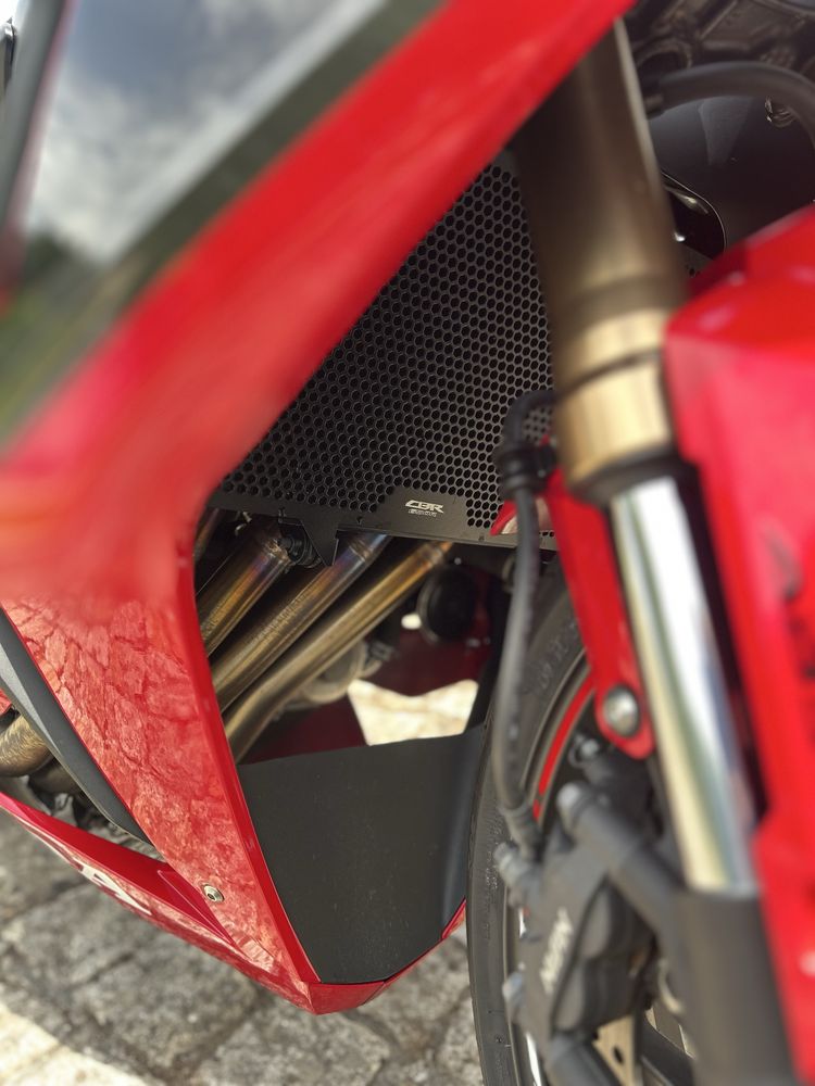 Honda CBR 650R 95cv (35kw livrete)