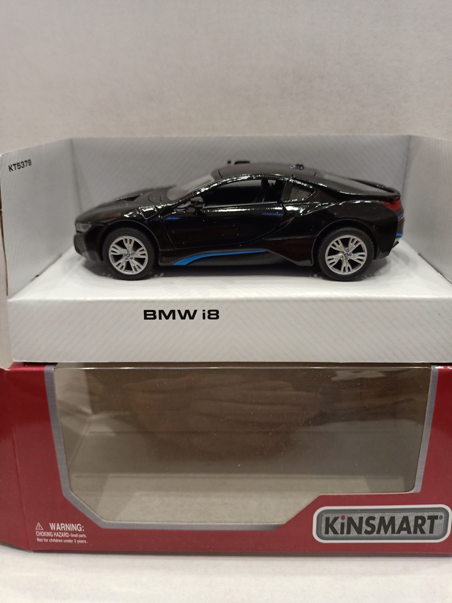 Машинка металлическая Kinsmart / BMW / Коллекционная