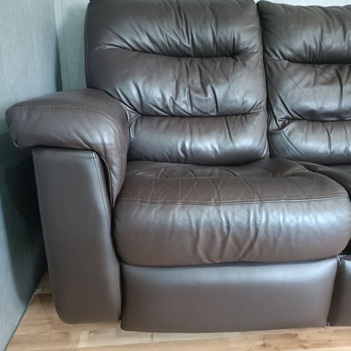 Sofa skórzana z funkcją spania