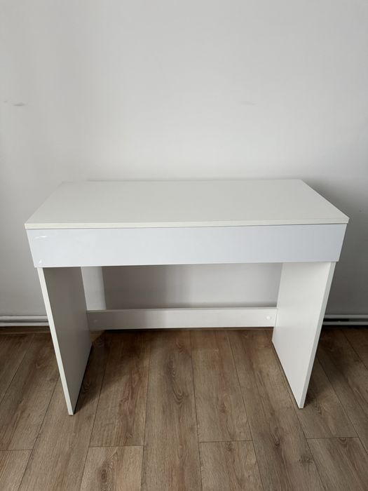 Toaletka biała z szufladą biurko białe