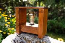 Drewniana dekoracyjna lampka w stylu retro LED edison