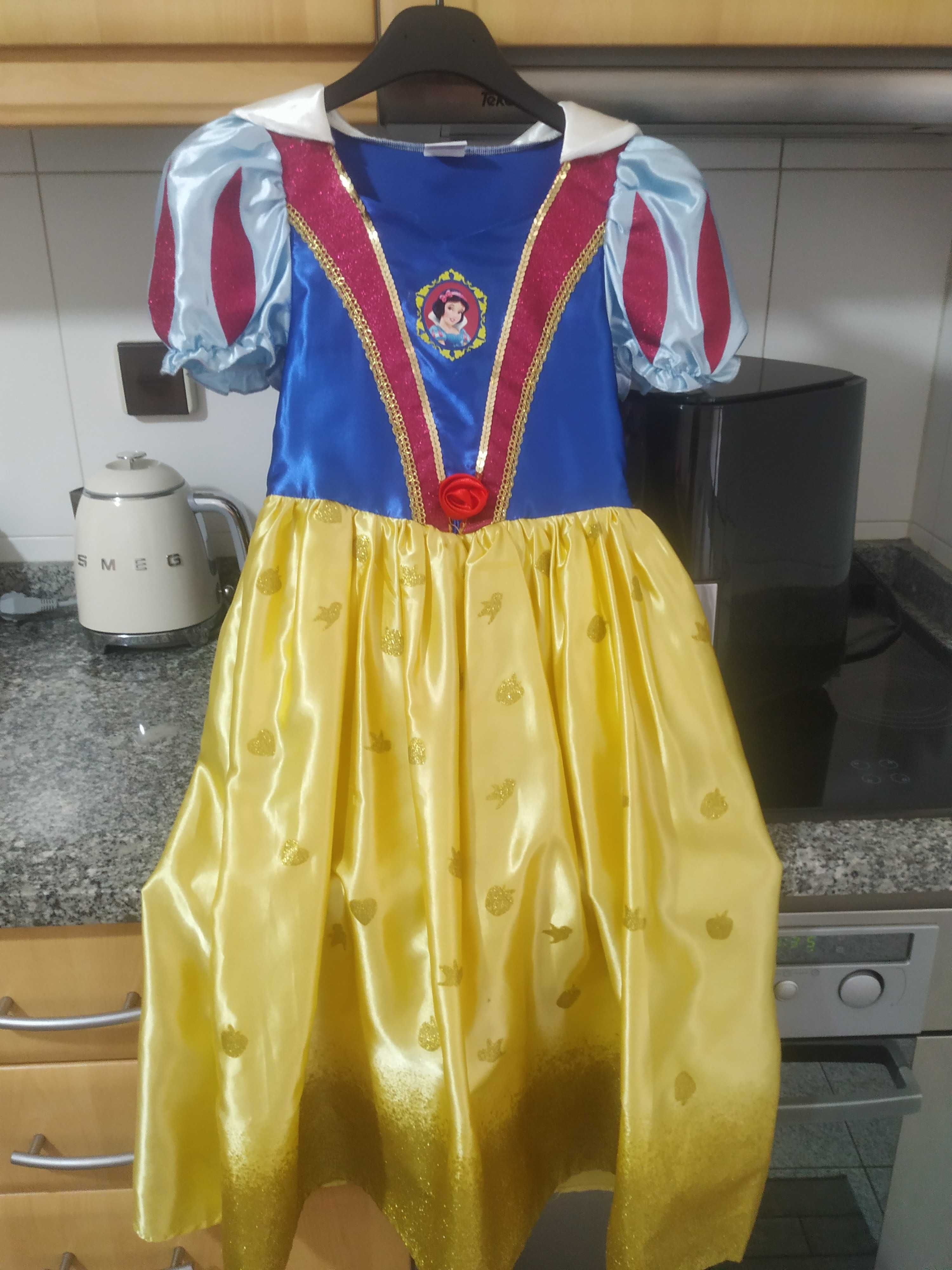 Vestido Branca de Neve 6 a 8 anos