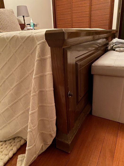 Quarto em Castanho