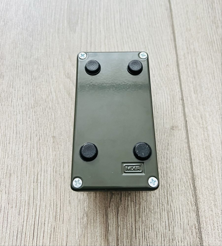 Преамп для бас гітари MXR M81