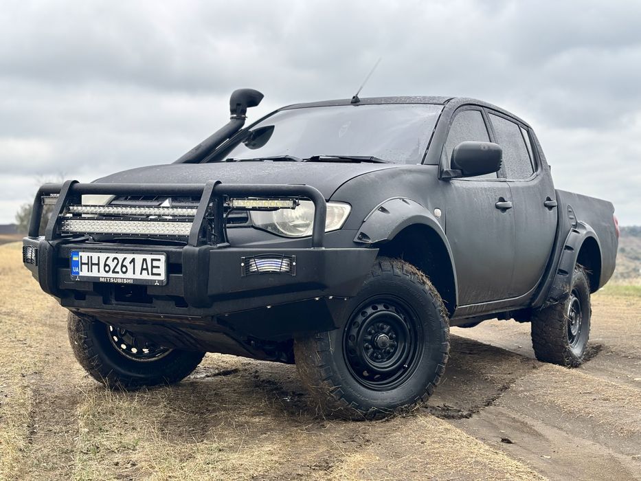 Mitsubishi l200 LONG WARRIOR 2013 НОВЫЙ МОТОР подготовленый пикап 4*4