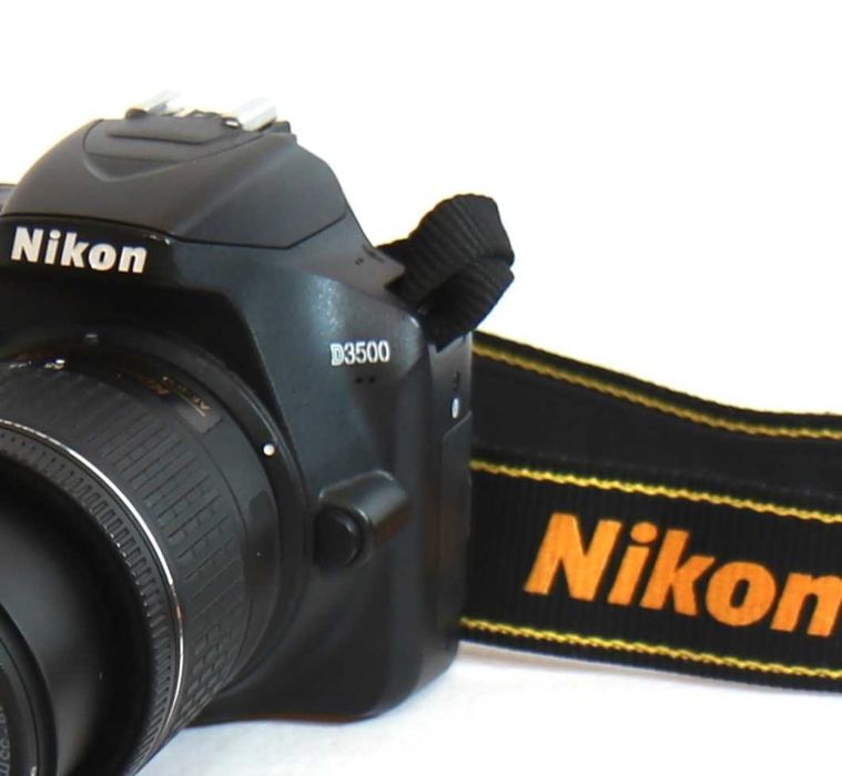 Nikon D3500 (SEM LENTE) máquina fotográfica digital reflex