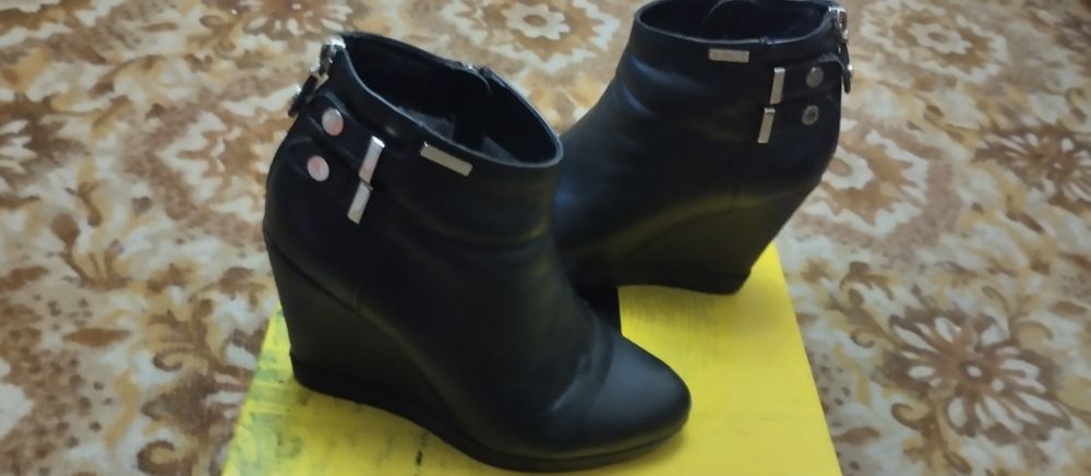 Antonio Biaggi ботильёны оригинал, винтаж зимние, натур.кожа рр. 36