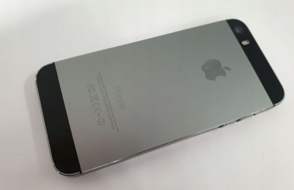 Telefon ajfon Smartfon Apple iPhone 5S gwiezdna szarość 16GB