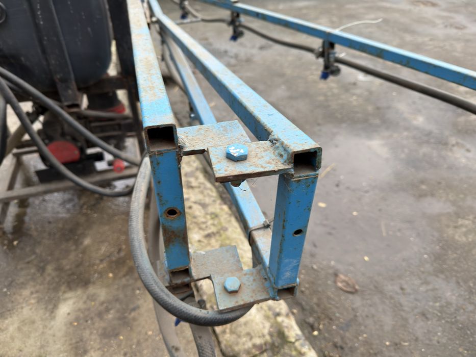 Обприскувач до мінітрактора