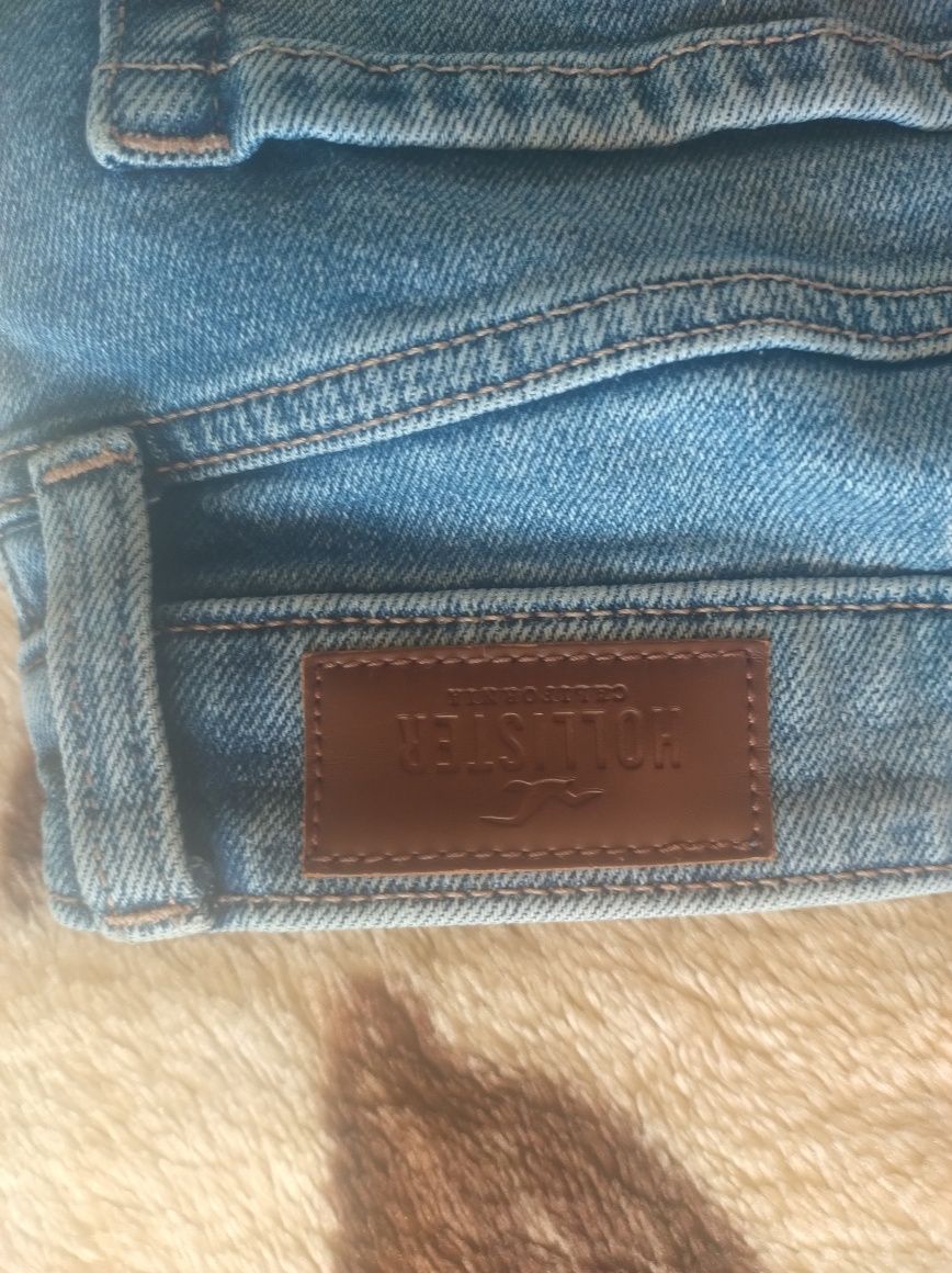 Spodnie jeansy nom jeans wysoki stan hollister z kwiatkami cute szersz