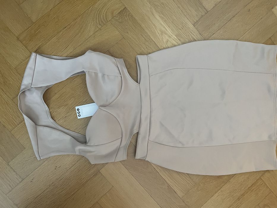 Nowa sukienka M/L boohoo