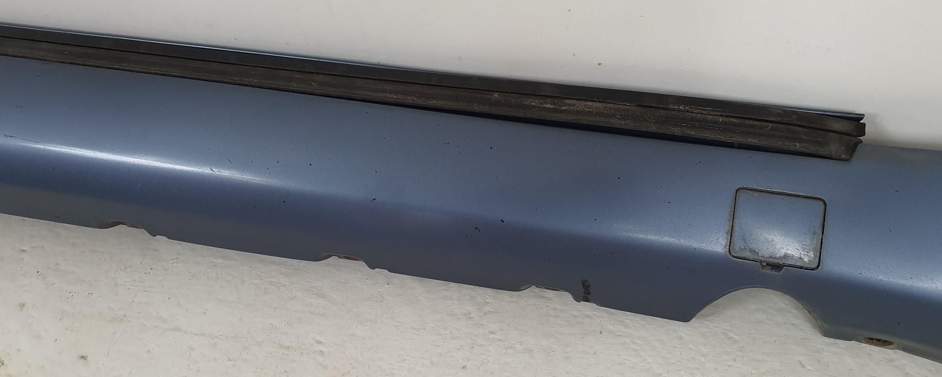 LISTWA NAKŁADKA PROGU PRAWA 969 MERCEDES W124