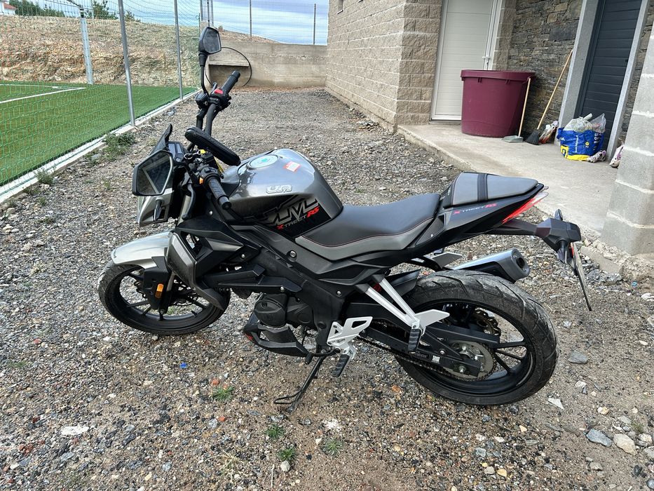 Vendo UM XStreet 125, com apenas 2 124 km rodados.