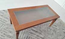Mesa de centro em cerejeira