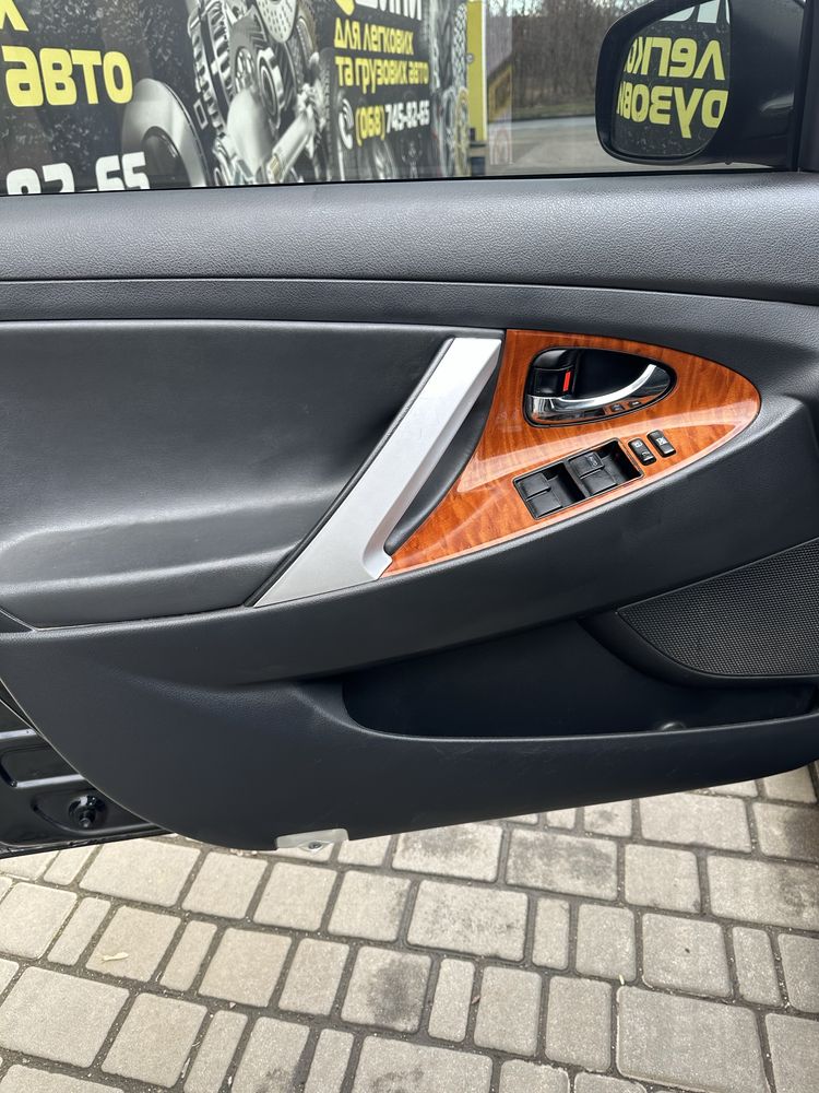 Toyota camry 40