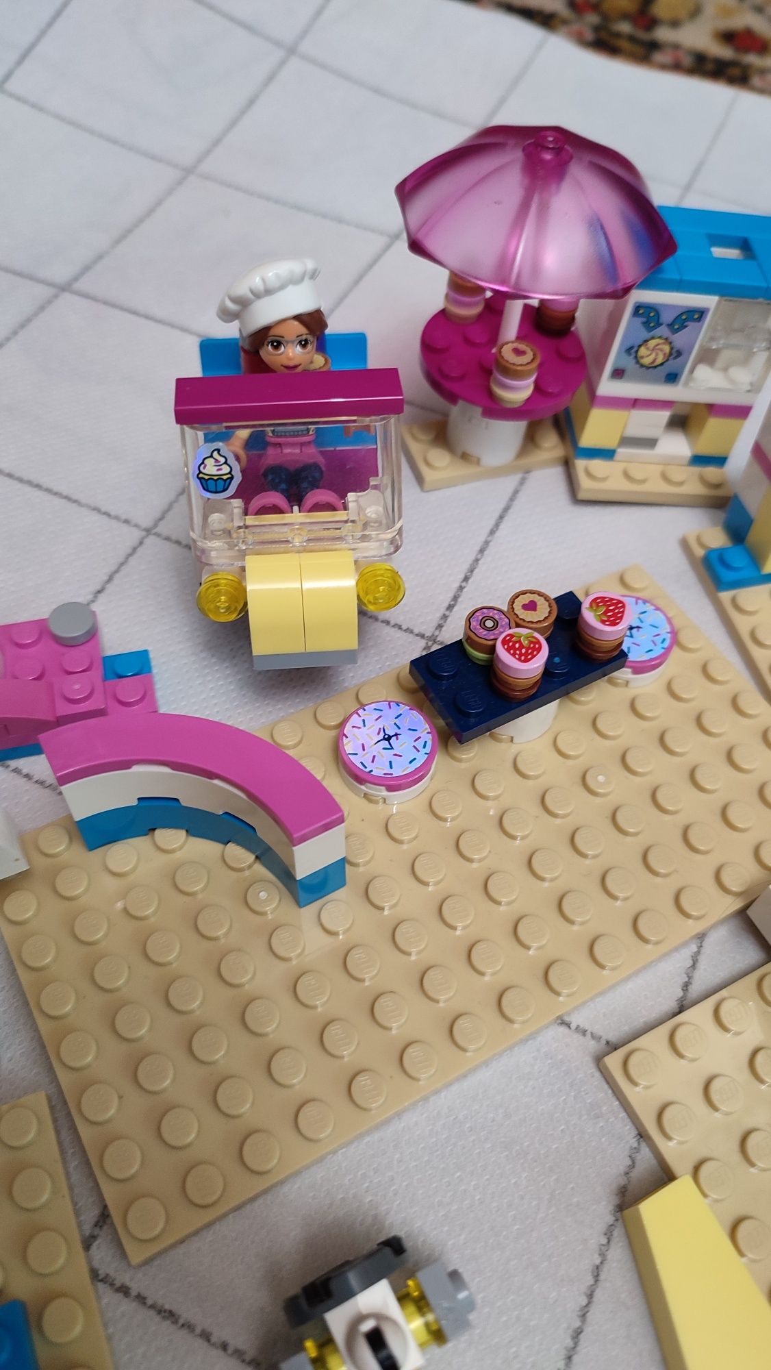 Конструктор LEGO Friends Кекс-кафе Олівії (оригінал)