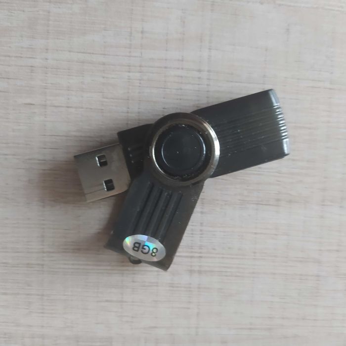 pendrive 8gb czarny