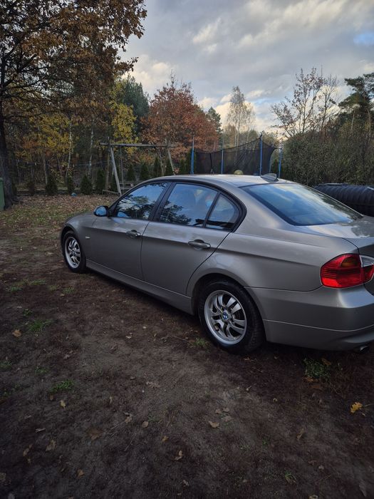 Bmw e90 2007 benzyna