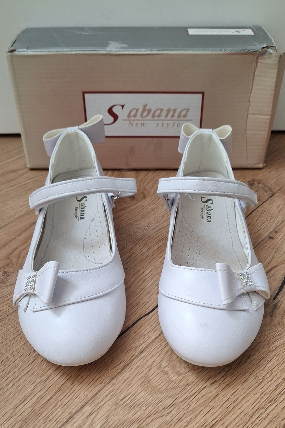 *Sabana* wygodne buty komunijne białe balerinki z kokardką R35 j. NOWE