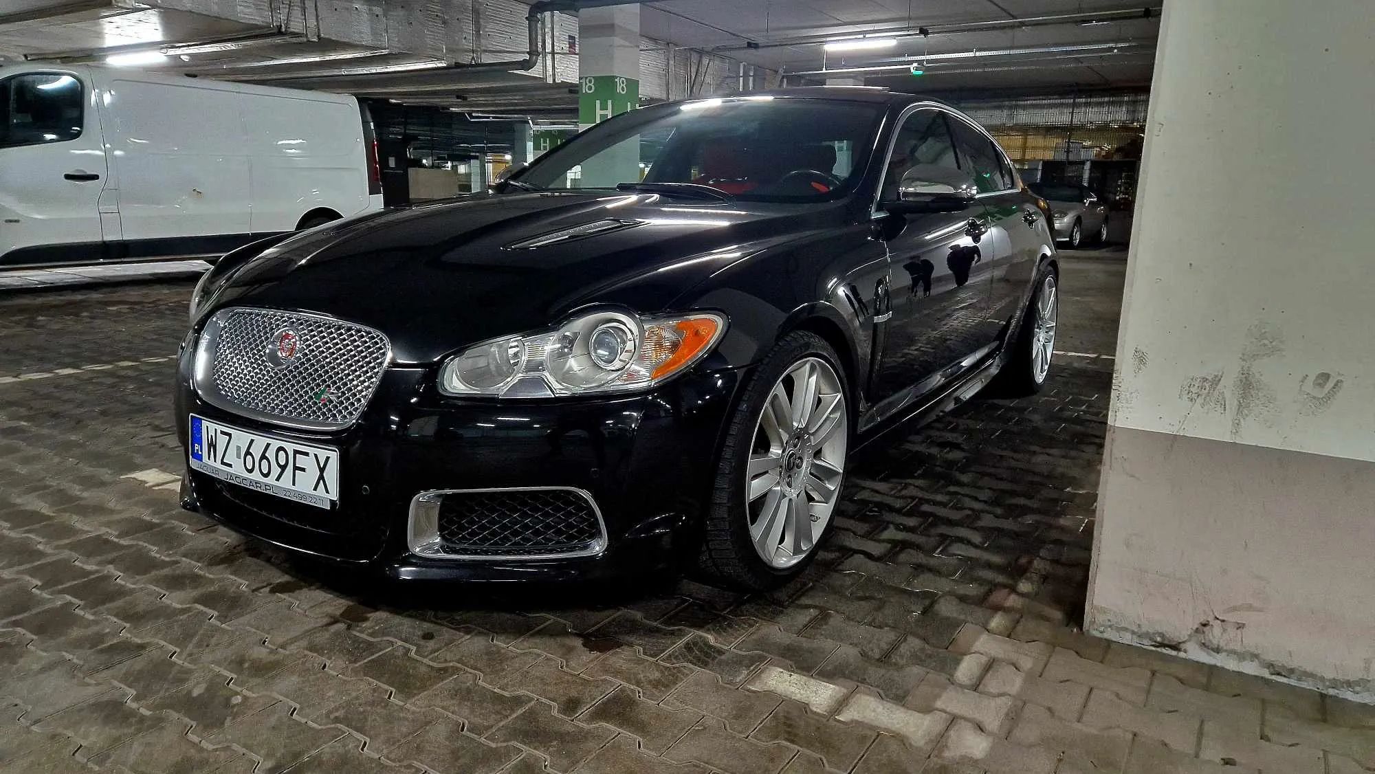 Jaguar XF XFR 5.0 V8 Supercharged 560KM Idealne auto na trasy