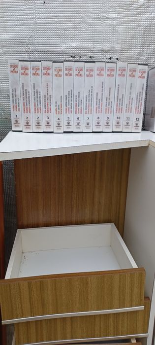 Vendo esta colecção de desenho e pintura.