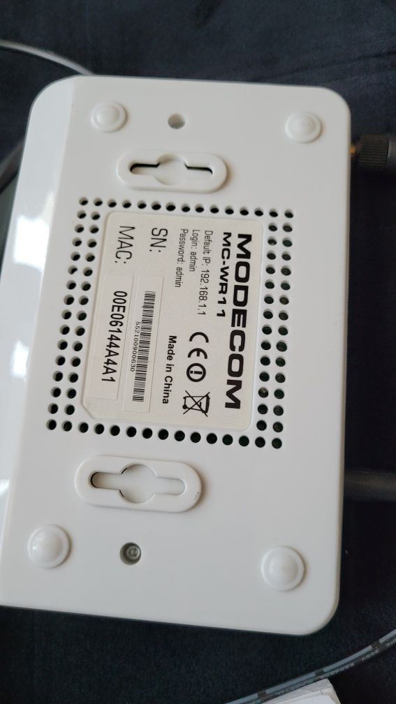 Mikrofon router modecom  mc wr 11 zasilacz Polsatu zegarek budzik