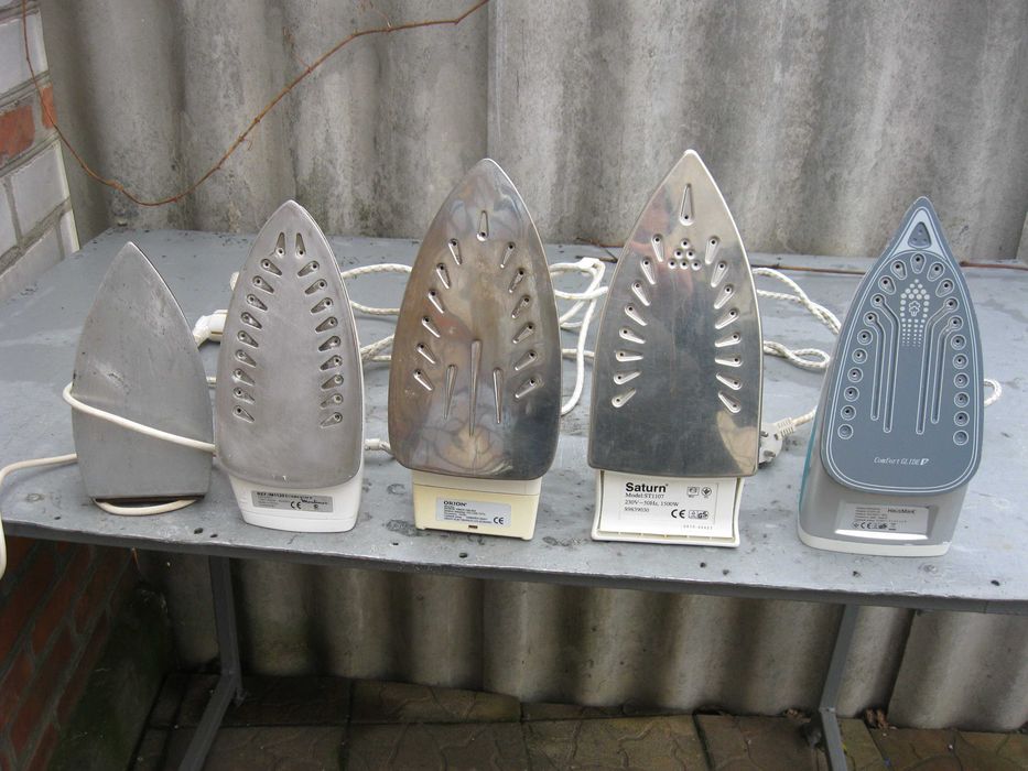 Продам      утюг