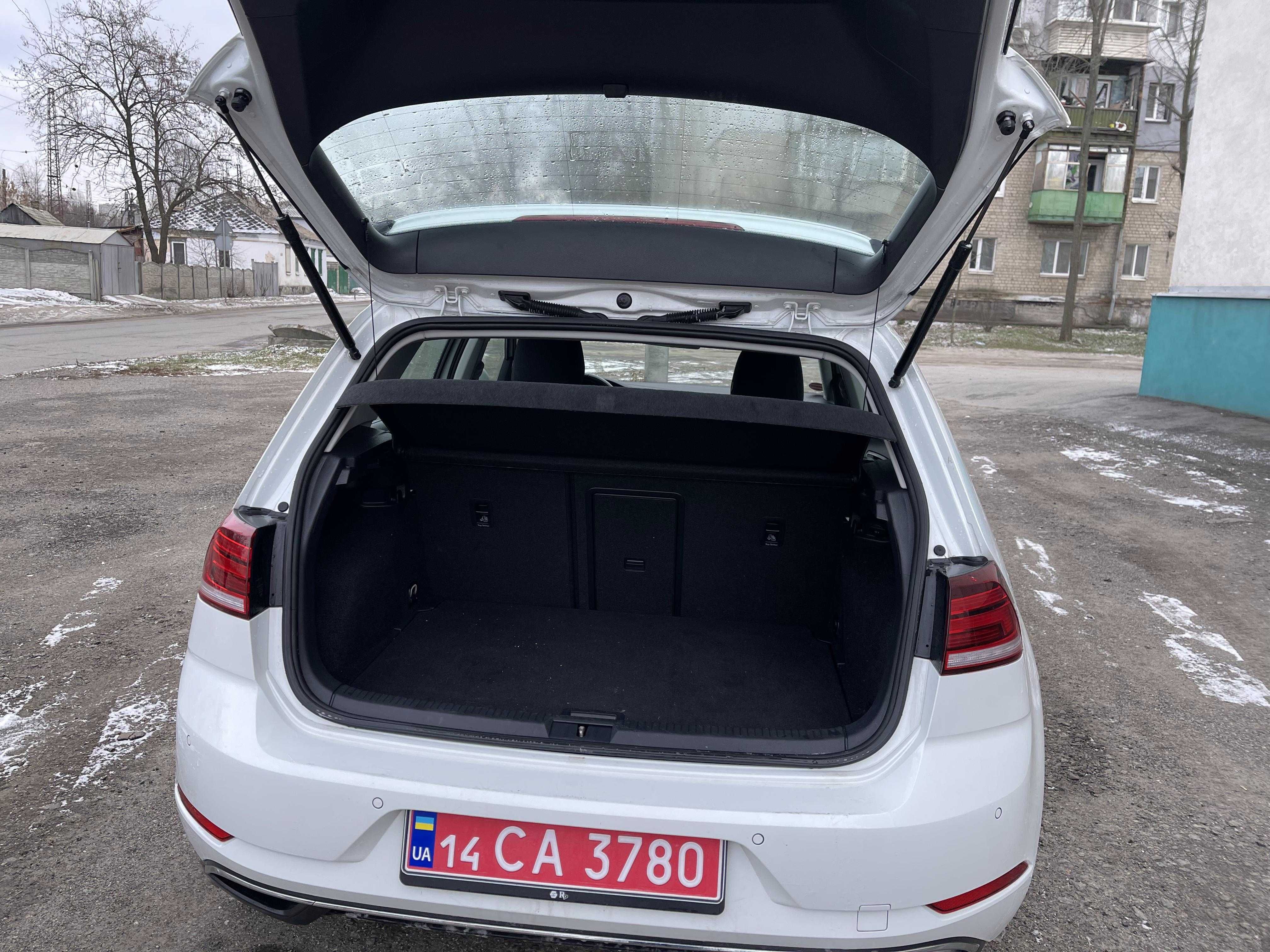 Авто Volkswagen e golf 2020