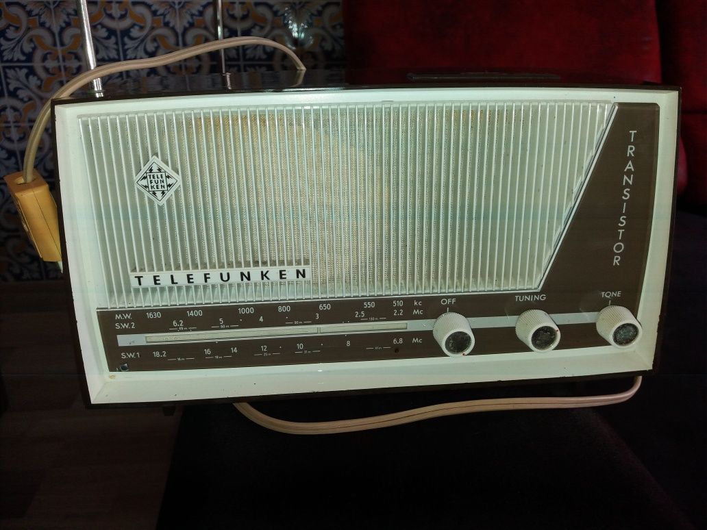 Rádio telefunken transistor