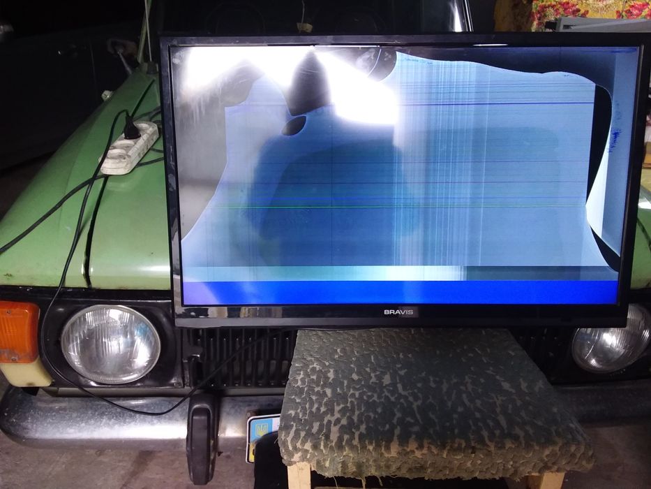 Продам телевизор Бравия На запчасти.Нужна замена матрицы.