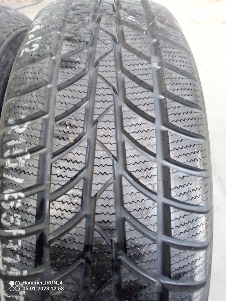 Opony zimowe hankook 215/65 r16 nowe