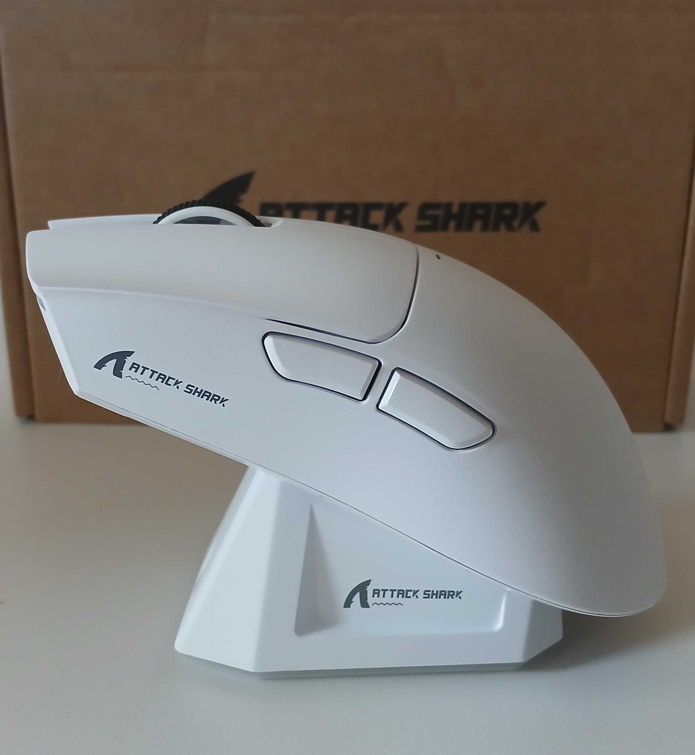 Myszka Attack Shark X11 (BIAŁA) + stacja ładująca  NOWA