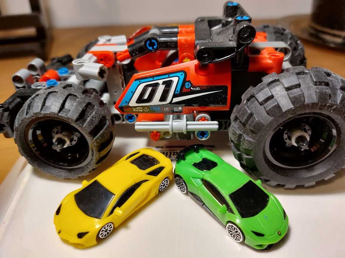 LEGO terenowy samochód z klocków do zabawy + niespodzianki