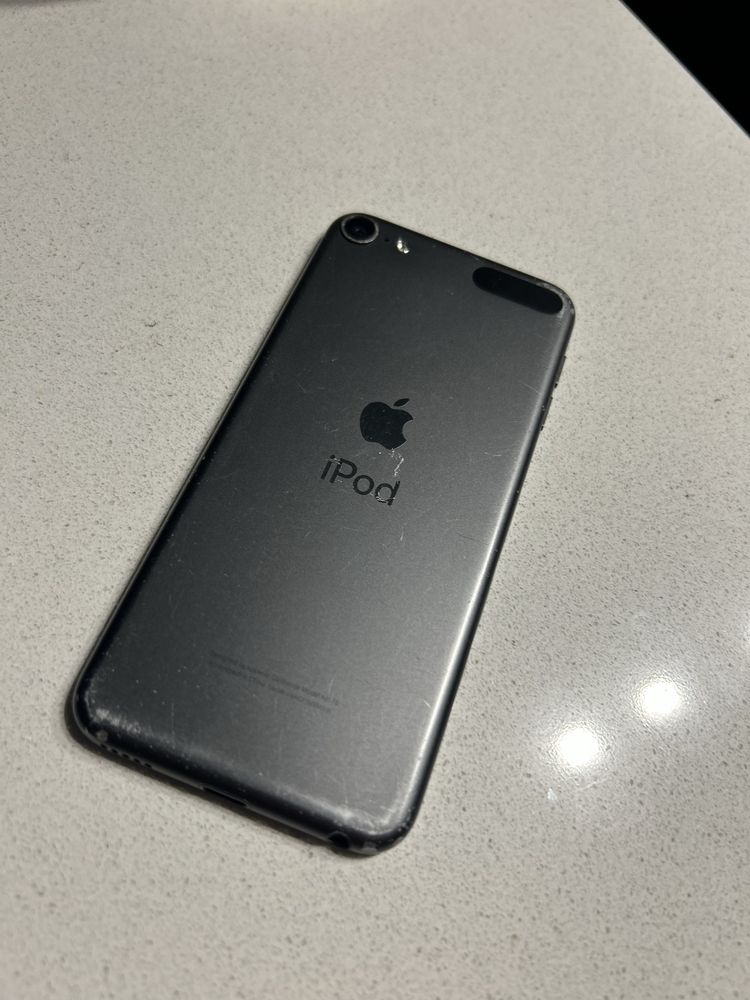 iPod 7 Touch dobry stan!