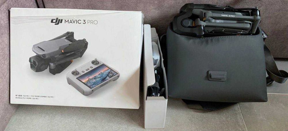 Mavic 3 Pro fly more combo (DJI RC)