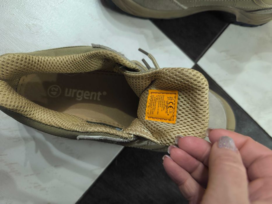 Продам чоловіче спец взуття,літне ,з захищеним носком