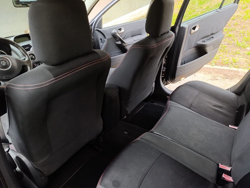 *Renault Megane*