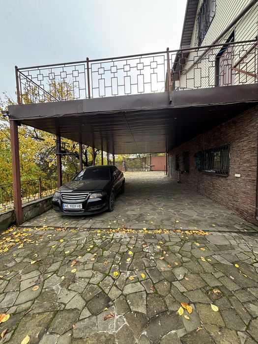 Сдам 3-этажный дом на берегу Днепра