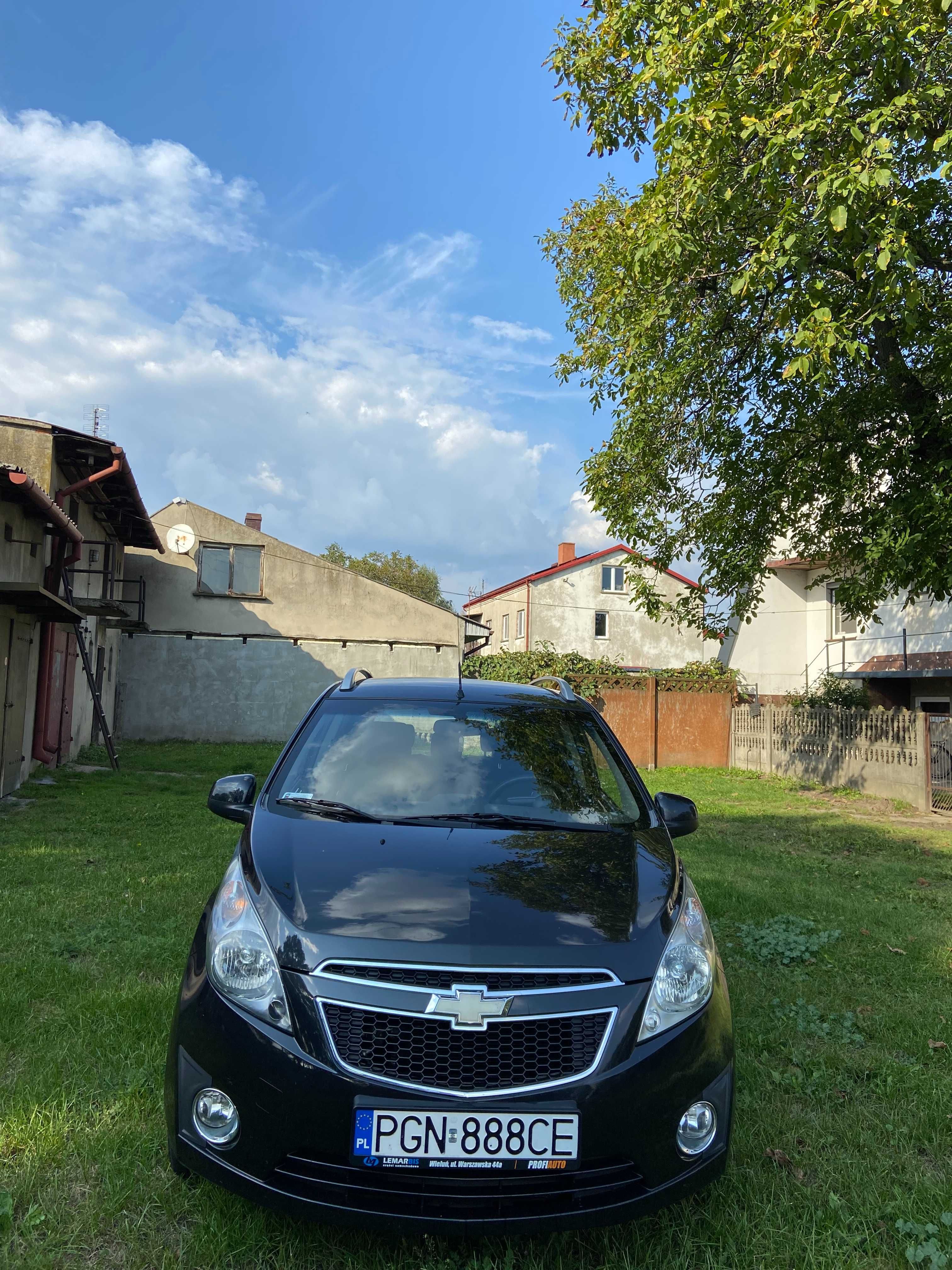 Sprzedam Chevrolet Spark bezwypadkowy 2010r. +komplet opon zimowych