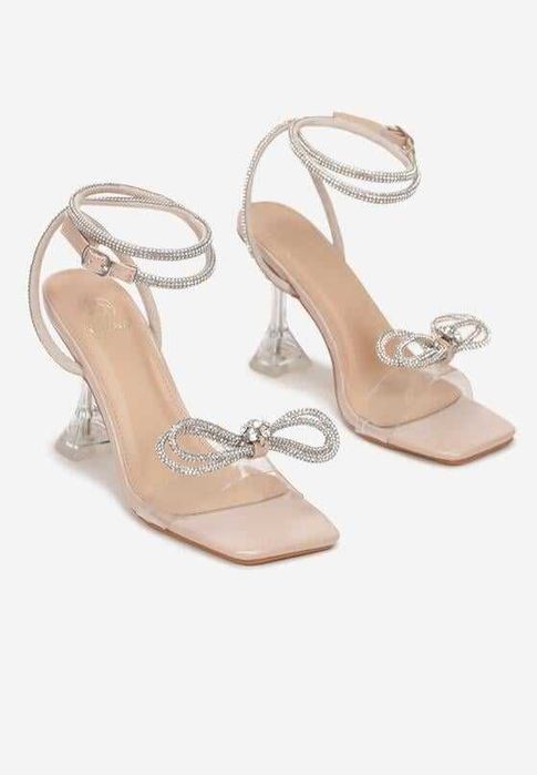 Beżowe sandały z kokardkami i cyrkoniami rozmiar 38