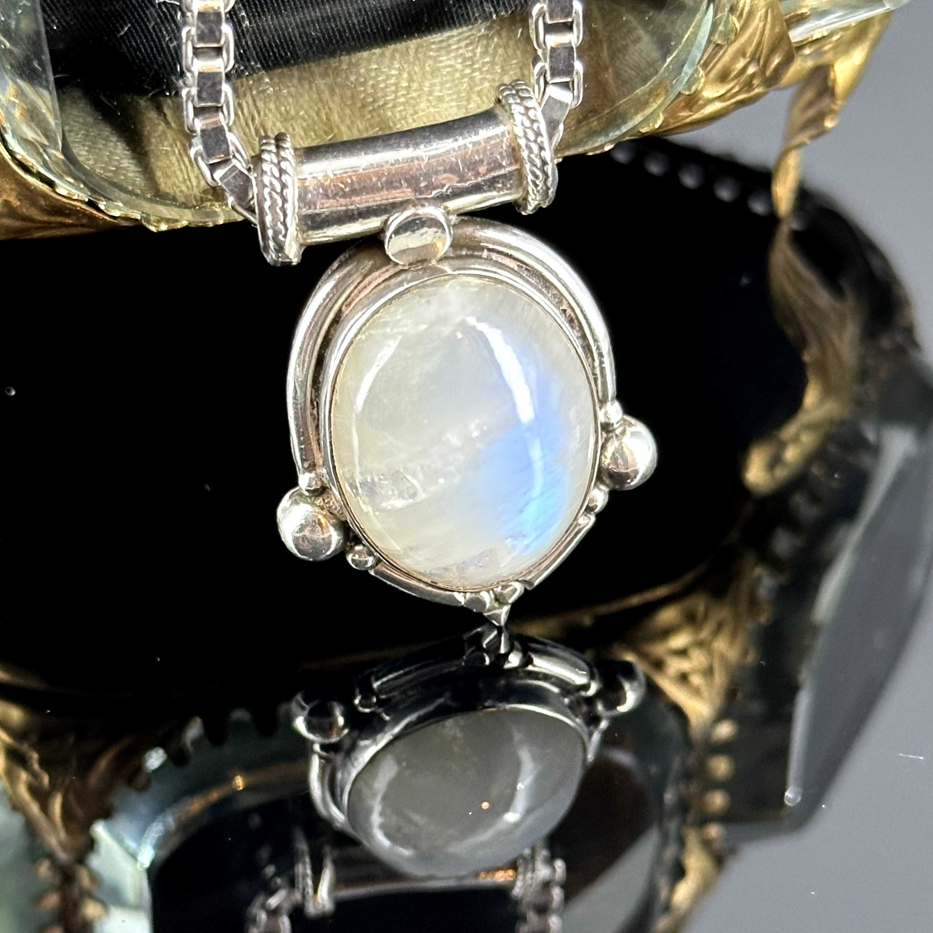 Srebro - Srebrny naszyjnik z kamieniem Księżycowym - próba srebra 825.