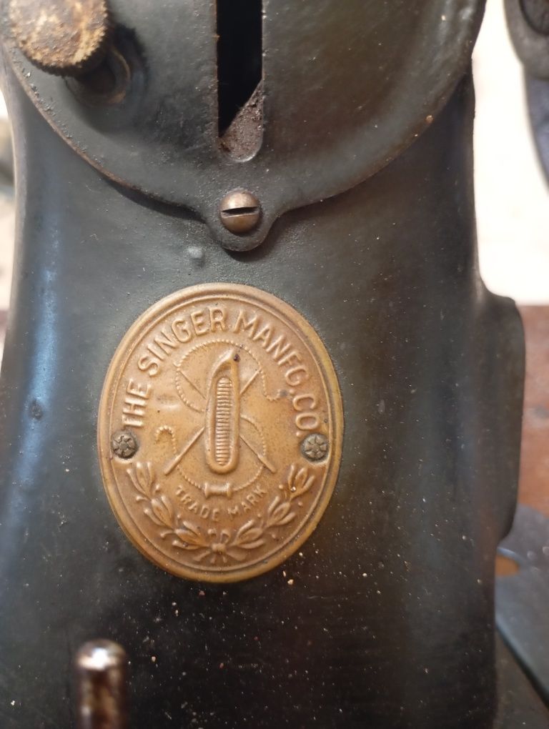 Máquina de costura singer