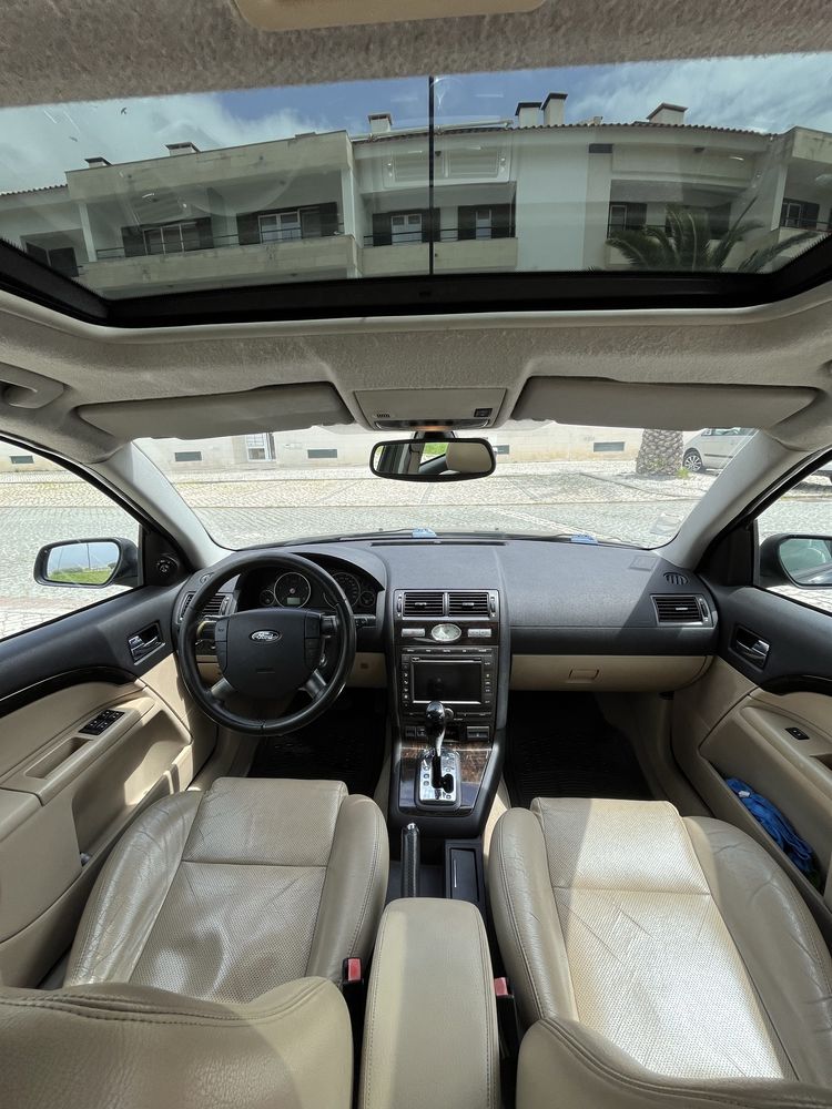 Ford Mondeo Automático