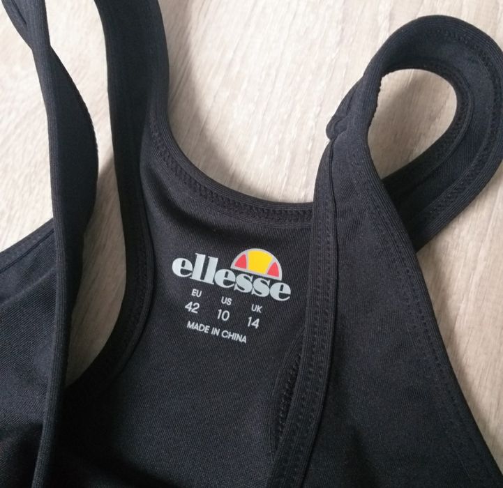 Бюстгалтер топ бра Ellesse новый